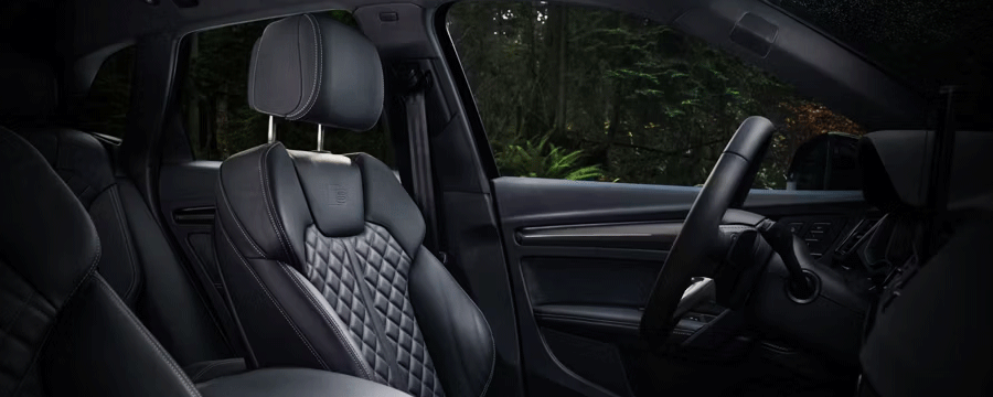 2025 Audi SQ5 Interior